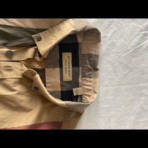 BURBERRY LONG SLEEVE BUTTON UP